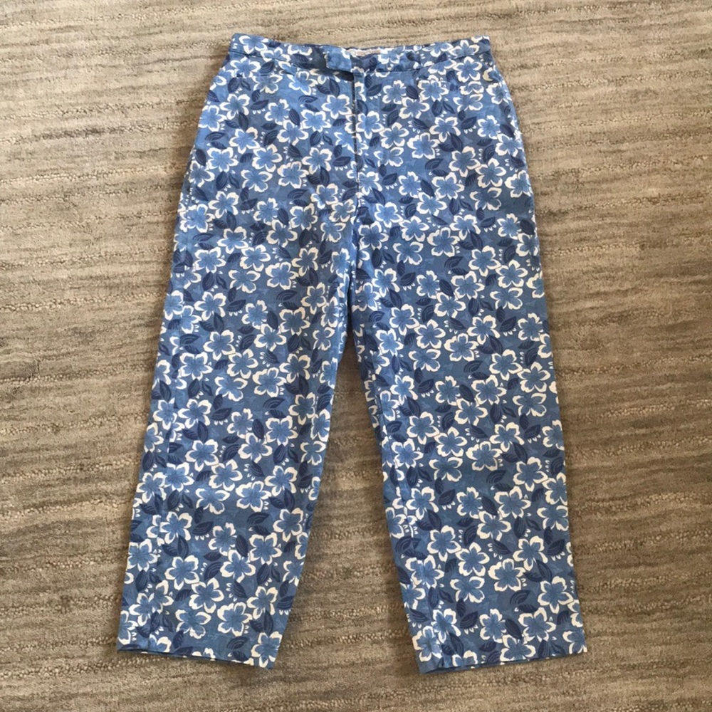 Cherokee stretch print capris, size 10